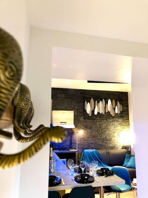 La Lover'S Jungle Pont-Sur-Yonne エクステリア 写真