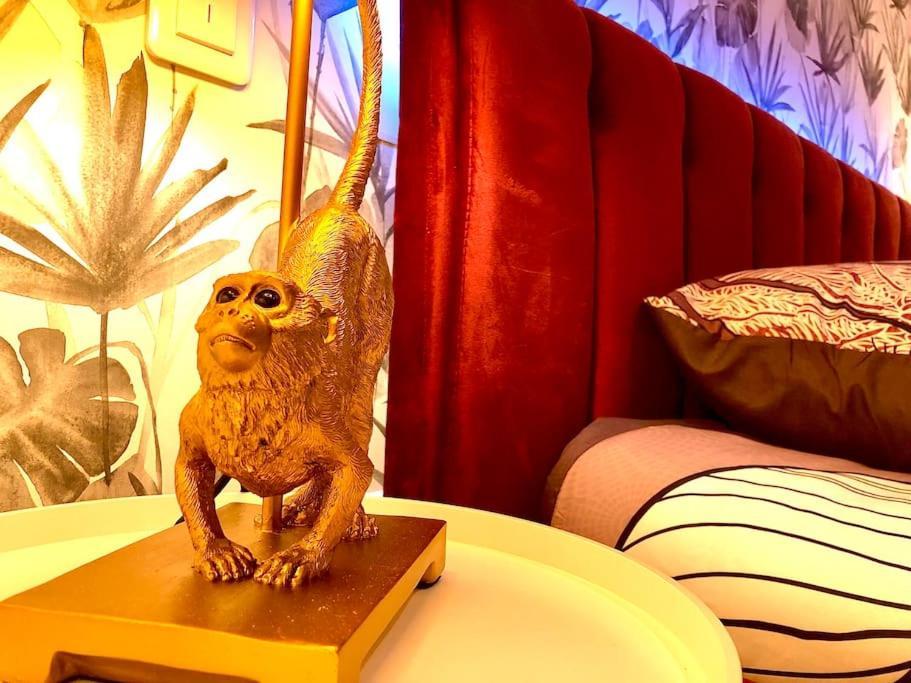 La Lover'S Jungle Pont-Sur-Yonne エクステリア 写真